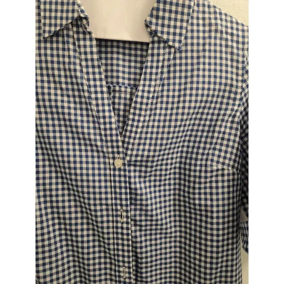 The limited xs Navy button down - Picture 3 of 6